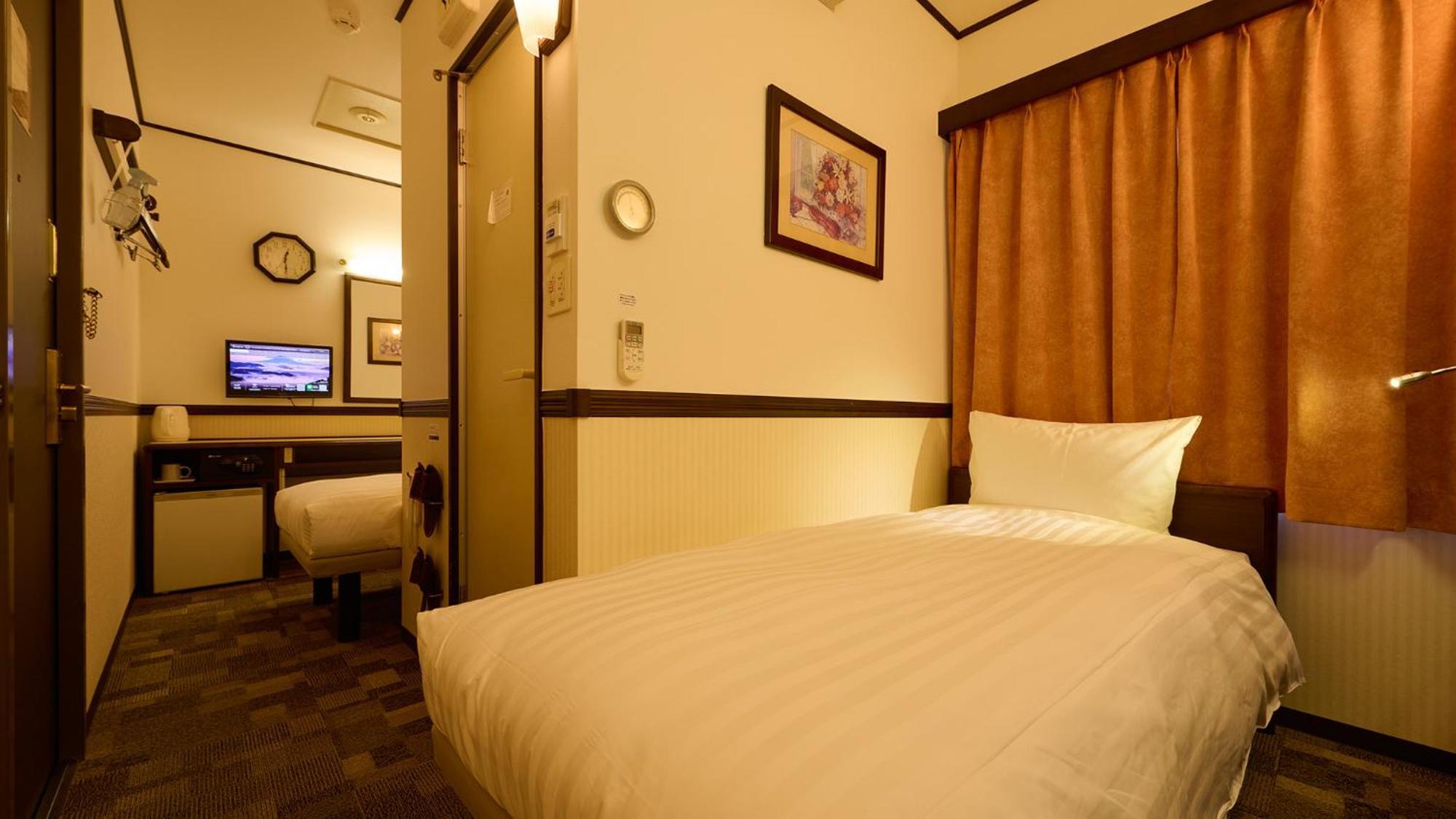 Toyoko Inn Tokyo Akigawa-Eki Kita-Guchi Akiruno Room photo